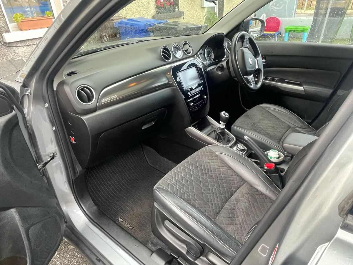 Suzuki vitra 4x4 *Top Factory Spec* - Image 4
