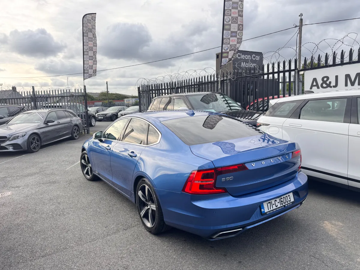 17 Volvo S90 R Design Automatic - Image 4