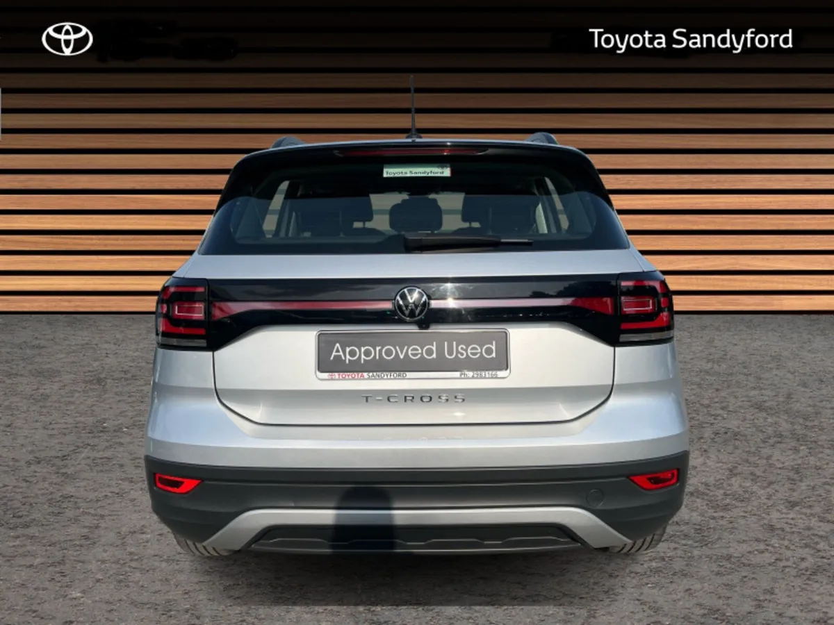 Volkswagen T-Cross LIFE 1.0 TSI MANUAL // CLIMATE - Image 4