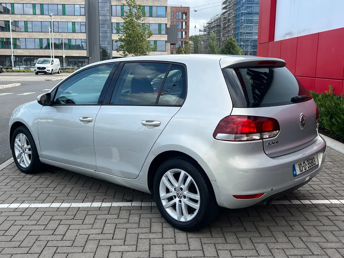 Volkswagen Golf Highline DSG 1.6TDI - Image 2