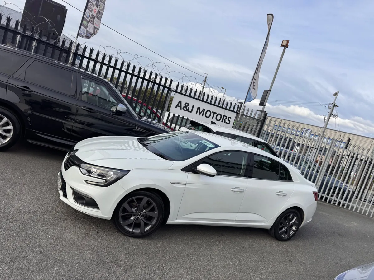 19 Renault Megane 1.5 Diesel Sat Nav - Image 2