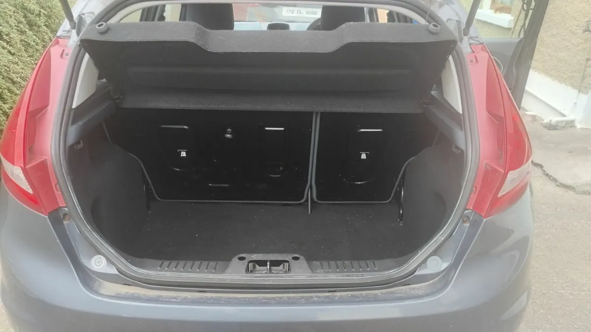 Ford Fiesta 2011 - Image 3