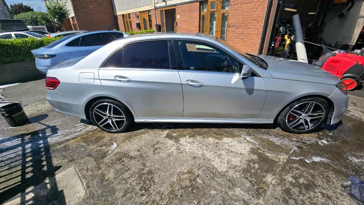 E220 AMG android auto reverse camera - Image 4