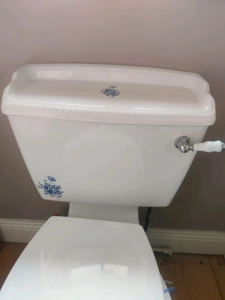 Vintage Bathroom sink with unit and toilet - Image 4