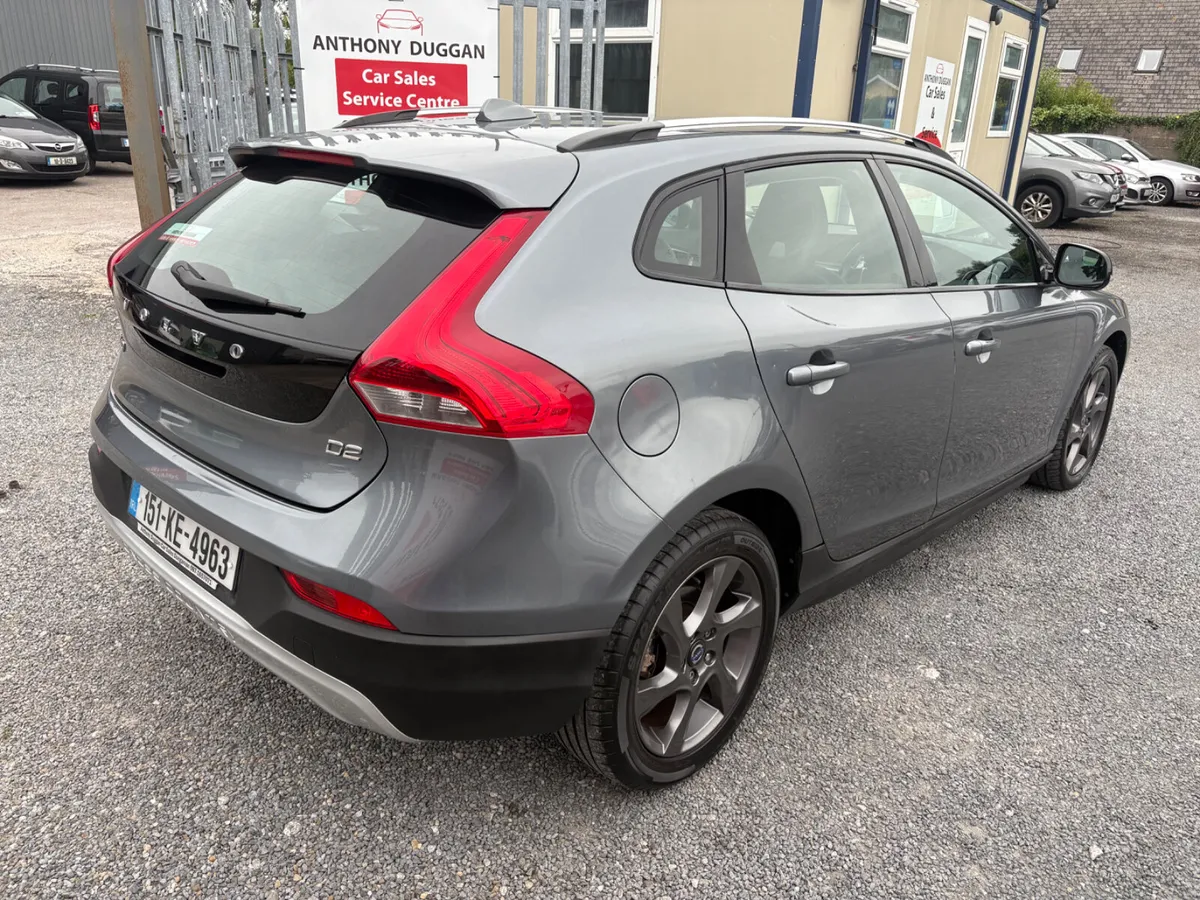 Volvo V40 Automatic 1.6 - Image 3