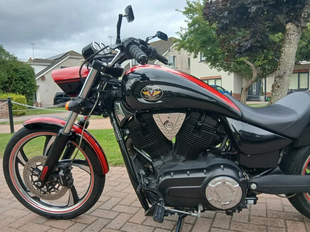 VICTORY  VEGAS 2010 Cruiser - Image 3