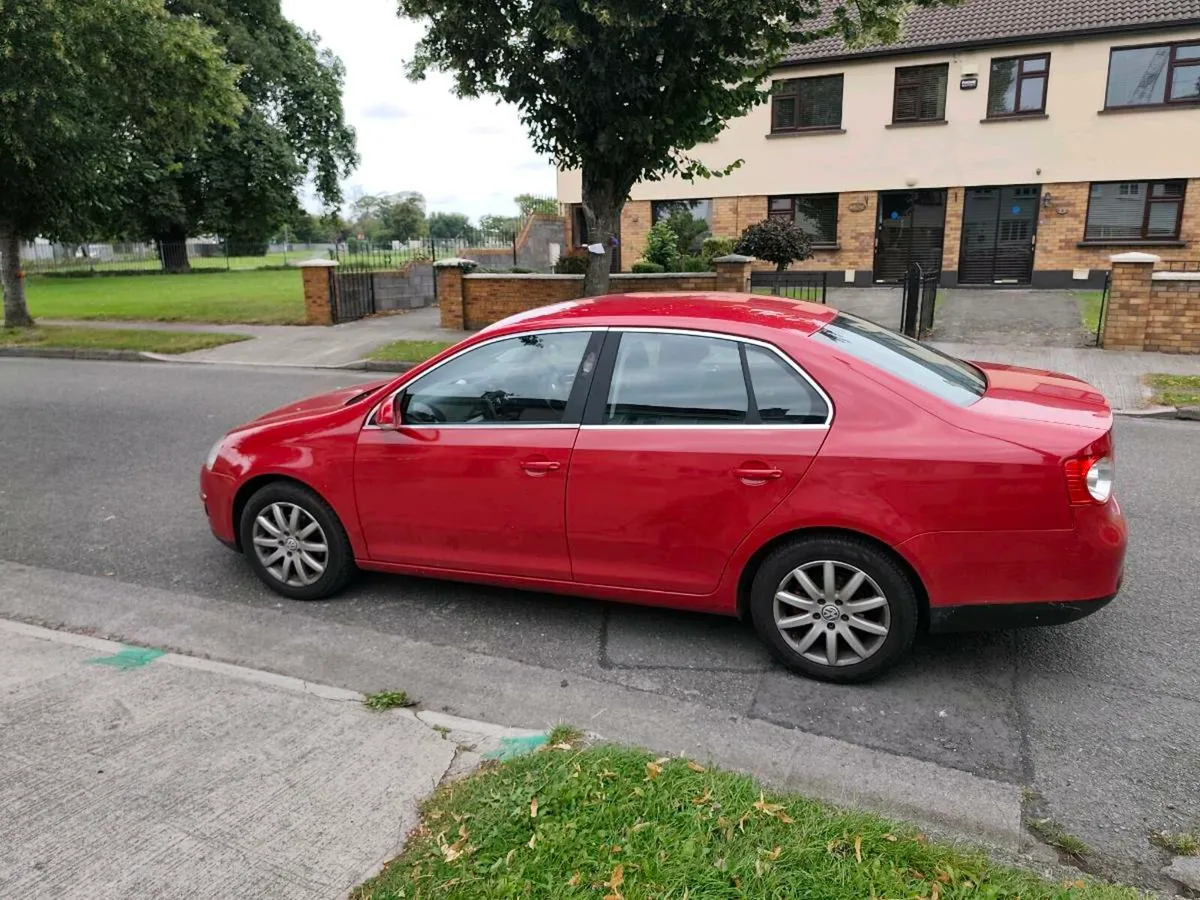 2008 Volkswagen Jetta - Image 2