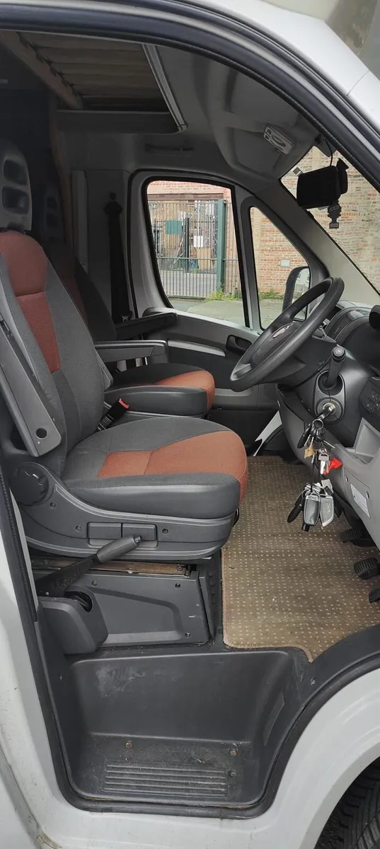 Motorhome - Image 3