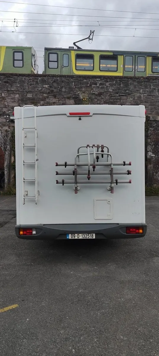 Motorhome - Image 4