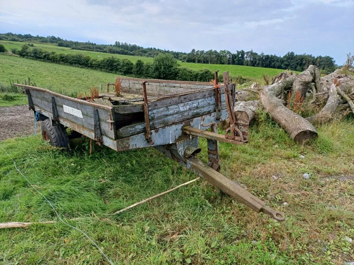 Vintage dung trailer - Image 2