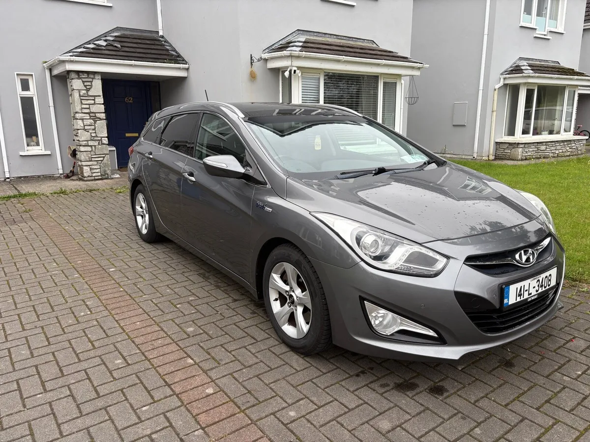 Hyundai i40 Blue – Excellent Condition - Image 2