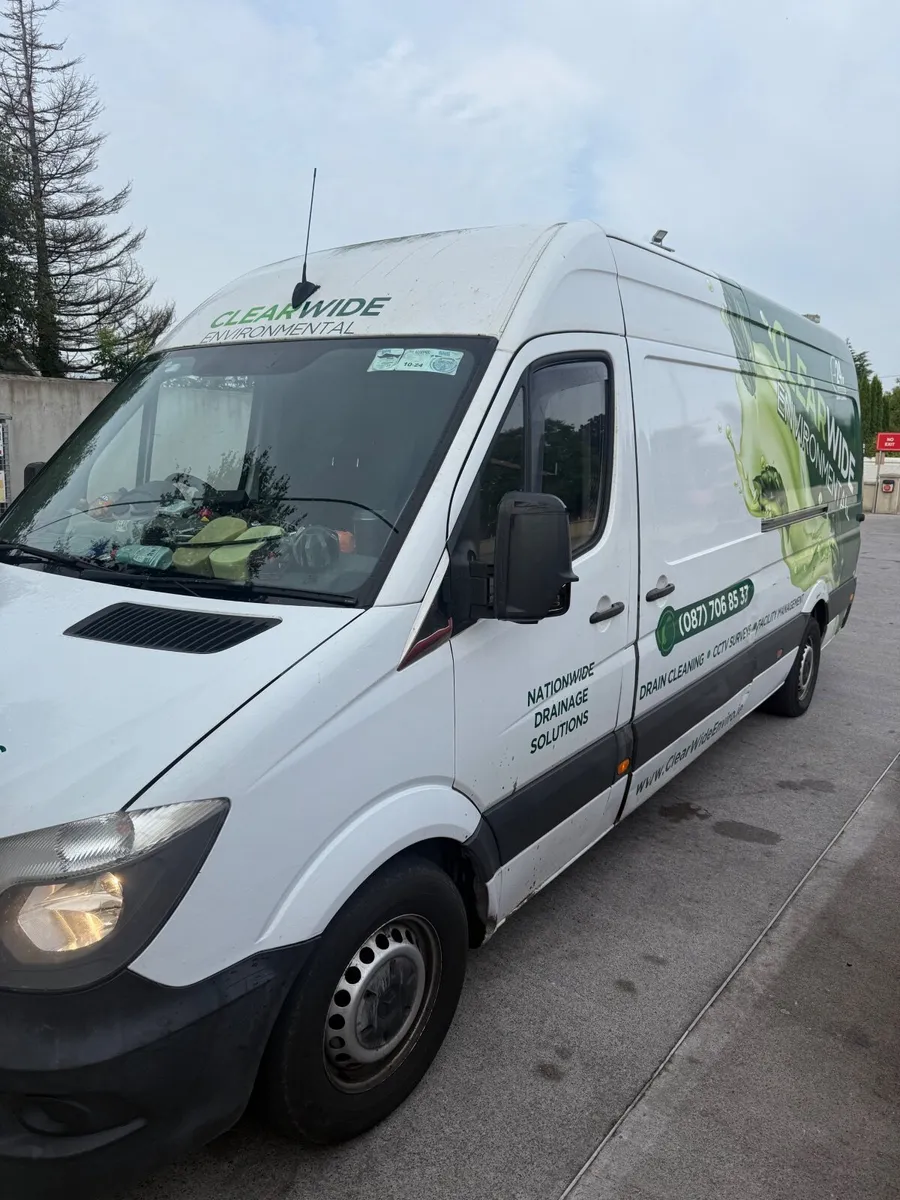 Mercedes-Benz Sprinter 2015 - Image 2