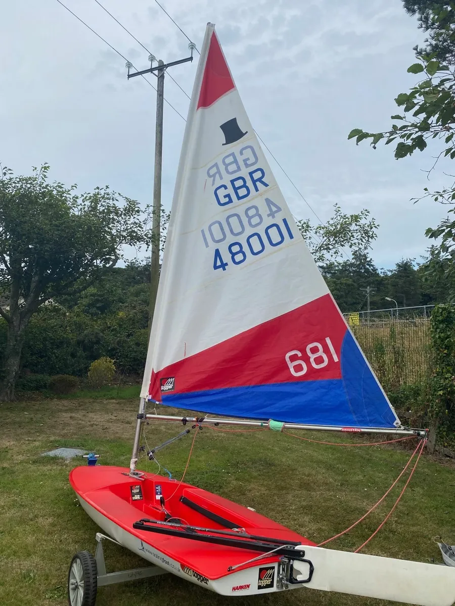 World Championship Topper Sailing Dinghy. Loaded. - Image 1