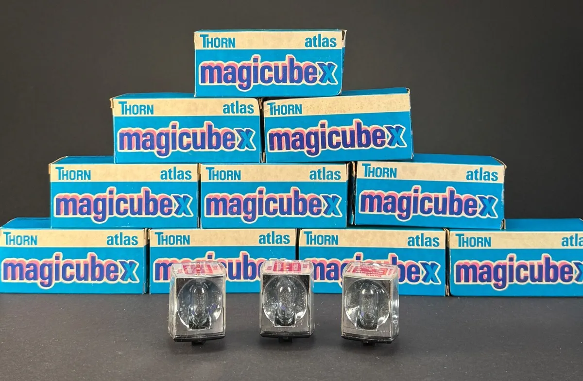 10 boxes VINTAGE MAGICUBE X Polaroid flash nibs - Image 1