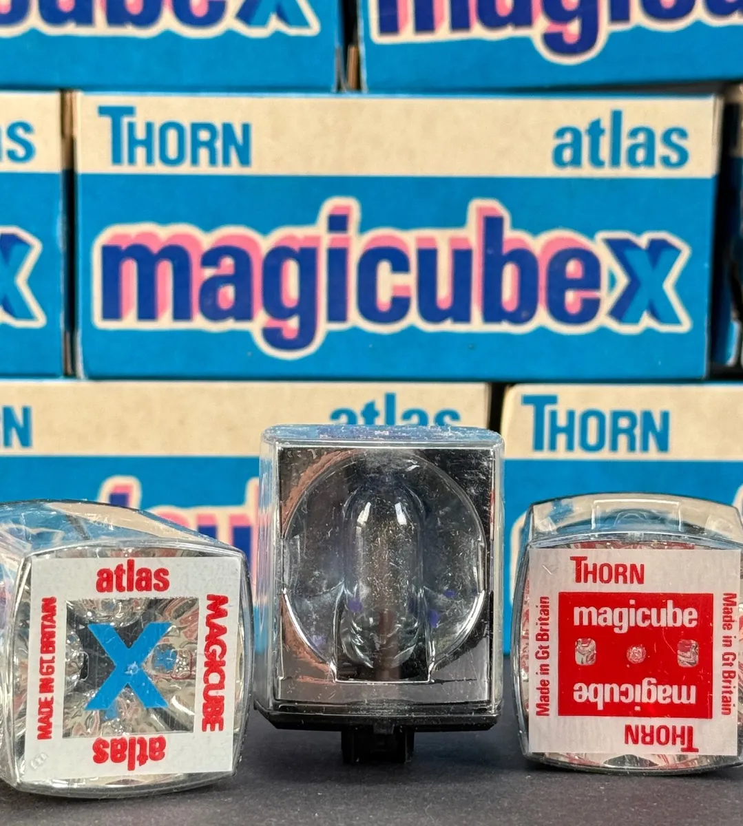 10 boxes VINTAGE MAGICUBE X Polaroid flash nibs - Image 3