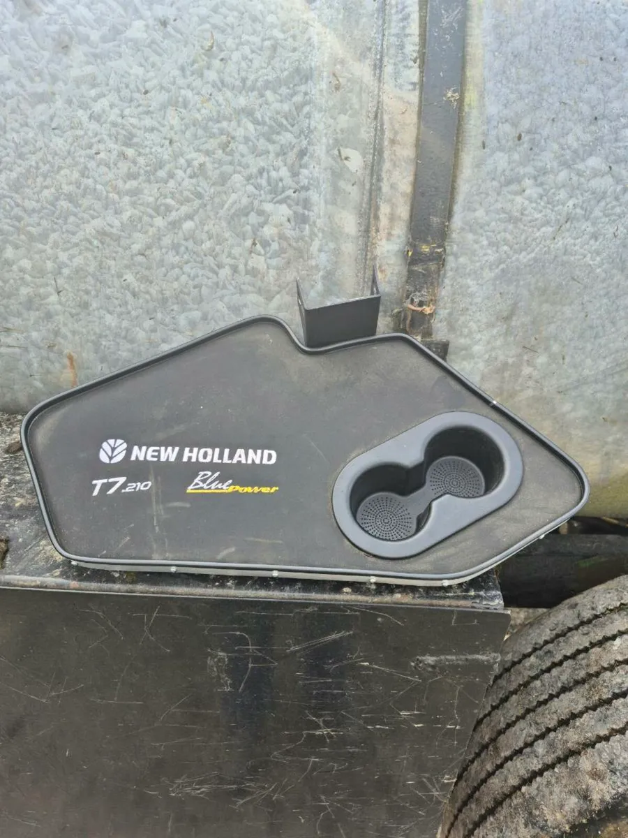 New holland table - Image 1