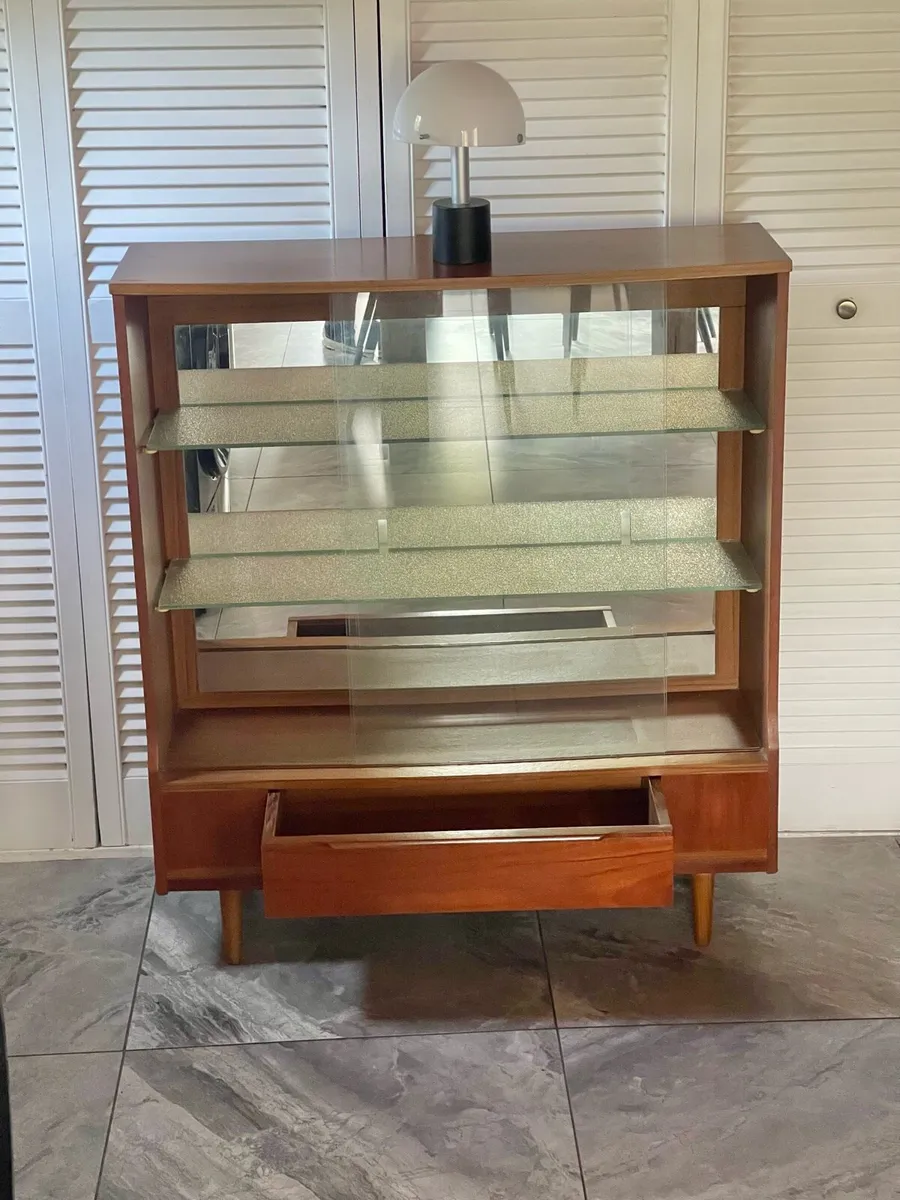Mid century Irish book & display - Image 4