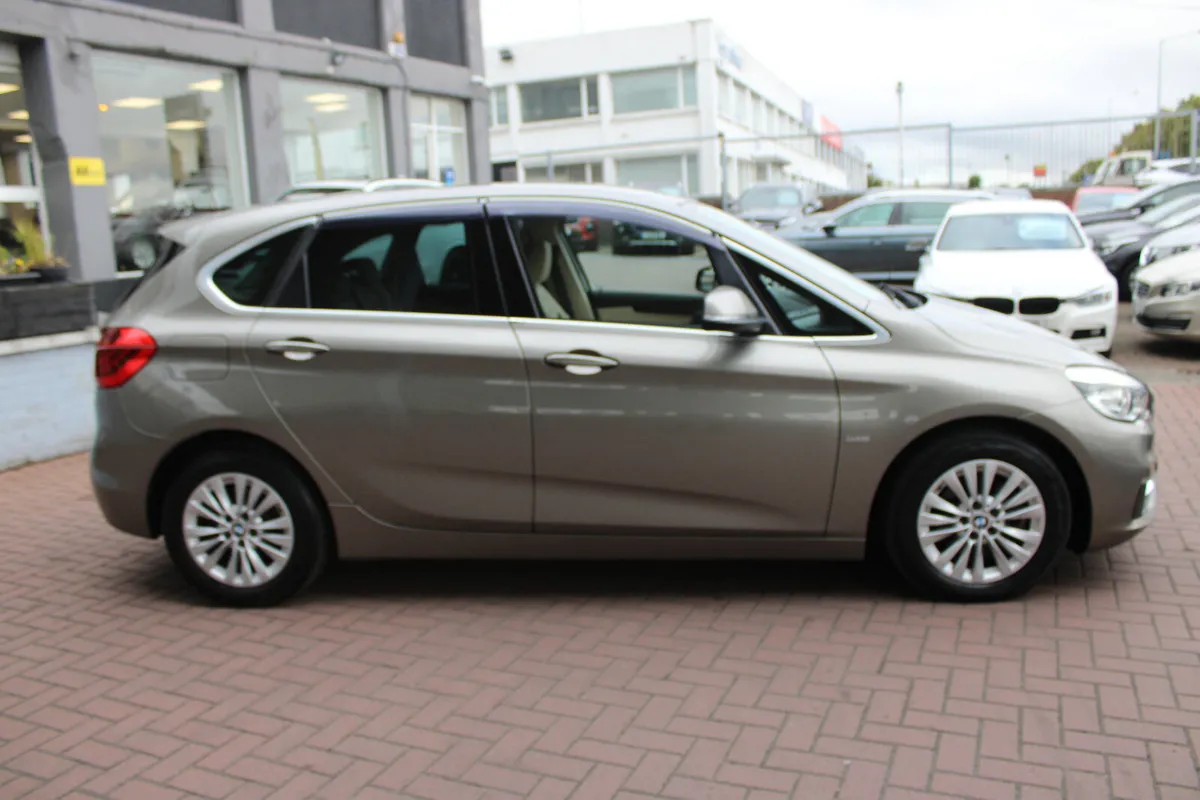 BMW 218D 2.0D SE LUXURY PLUS 180BHP 5DR ESTATE AUT - Image 3