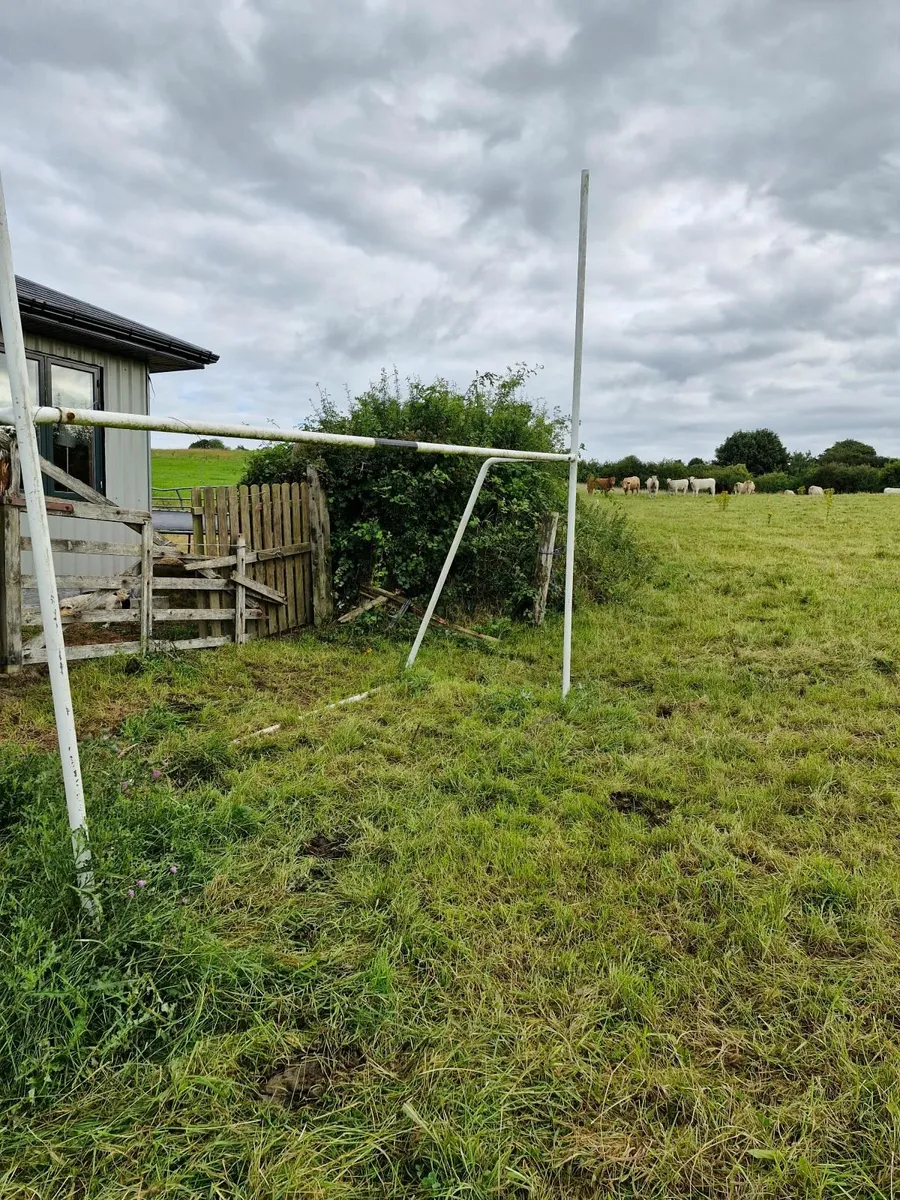 Goal post