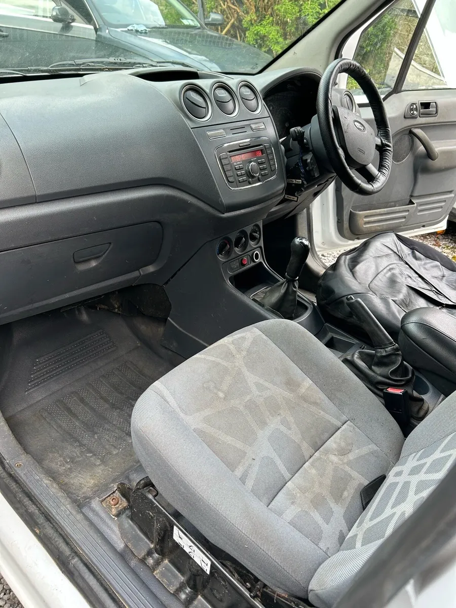 Ford transit connect - Image 4