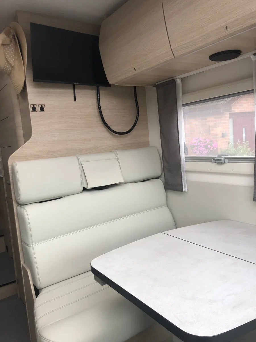 Motorhome - Image 4