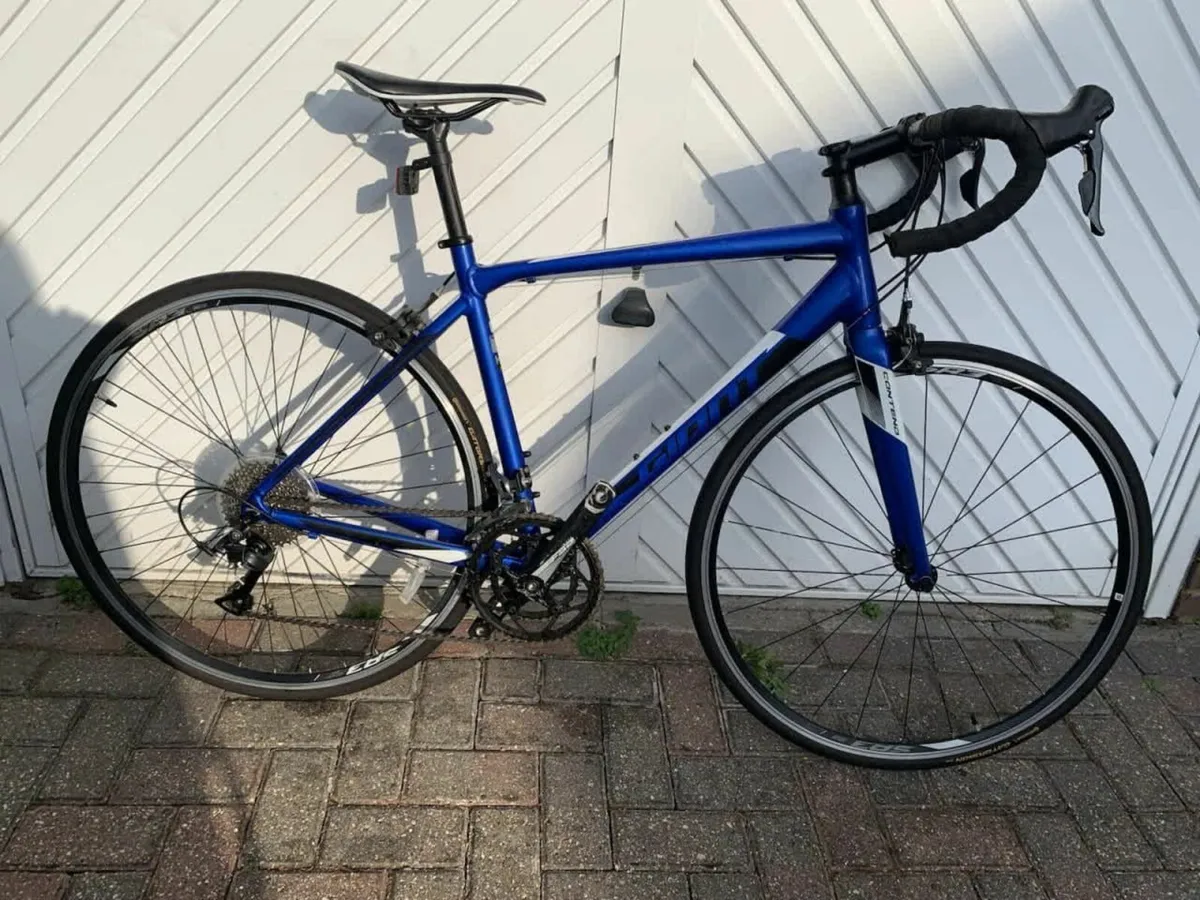 Giant Contend Road Bike - Image 1