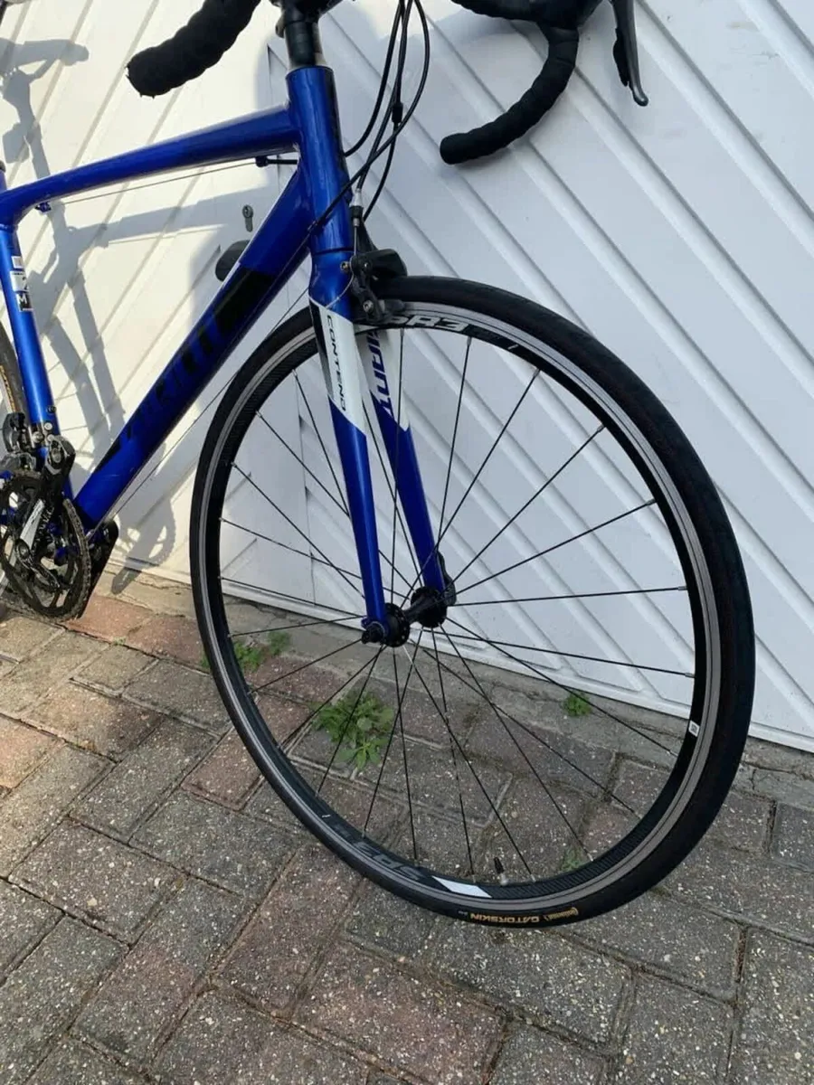 Giant Contend Road Bike - Image 4