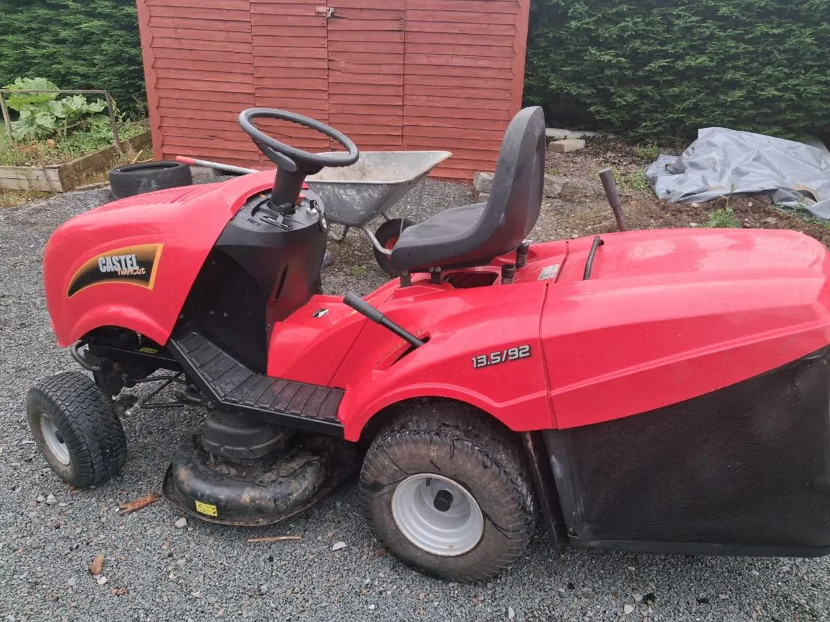 Ride-on Lawnmower - Image 3