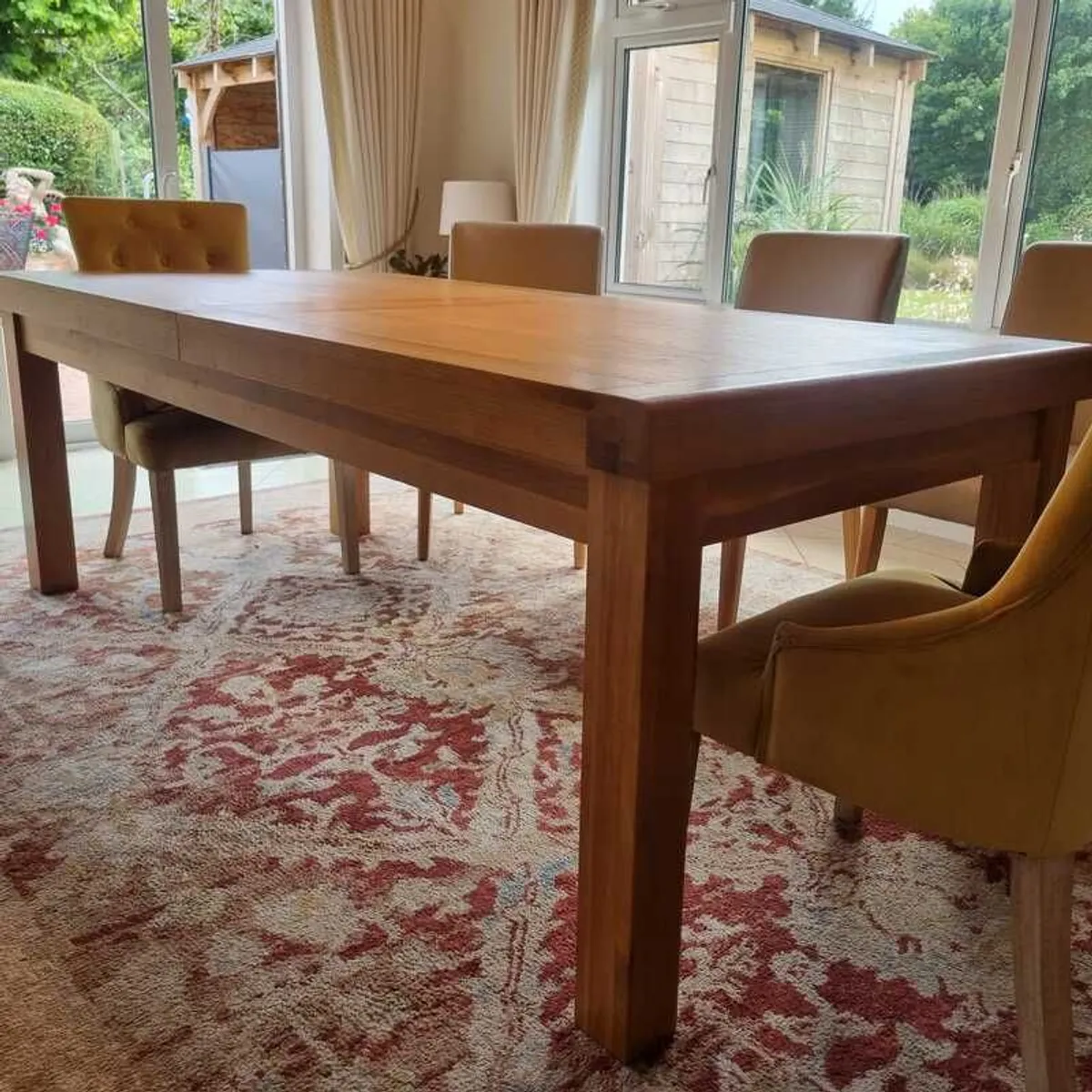 Large dining table - Perfect condition - Image 3