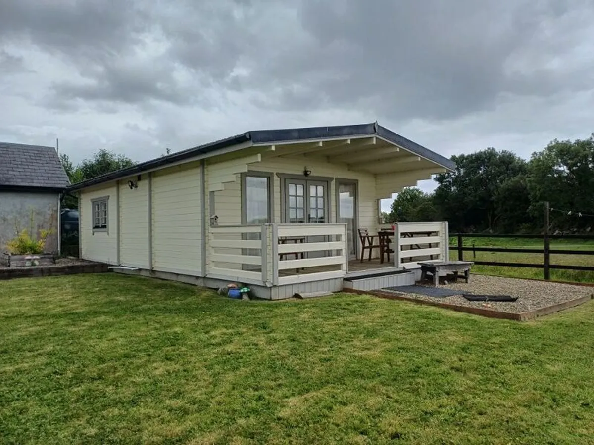 2 Bed Log Cabin - Buyer must arrange distmantling - Image 1