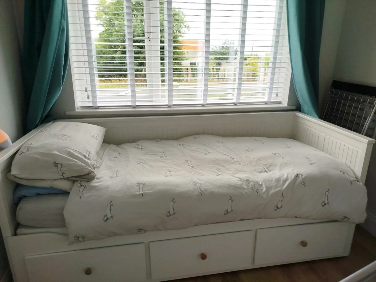 IKEA day bed - Image 1