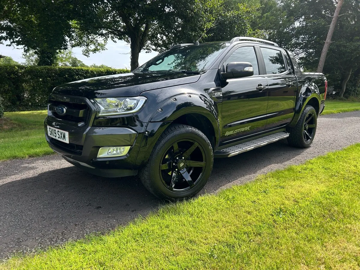 2019 ford ranger wildtrak FSH 3.2 - Image 1