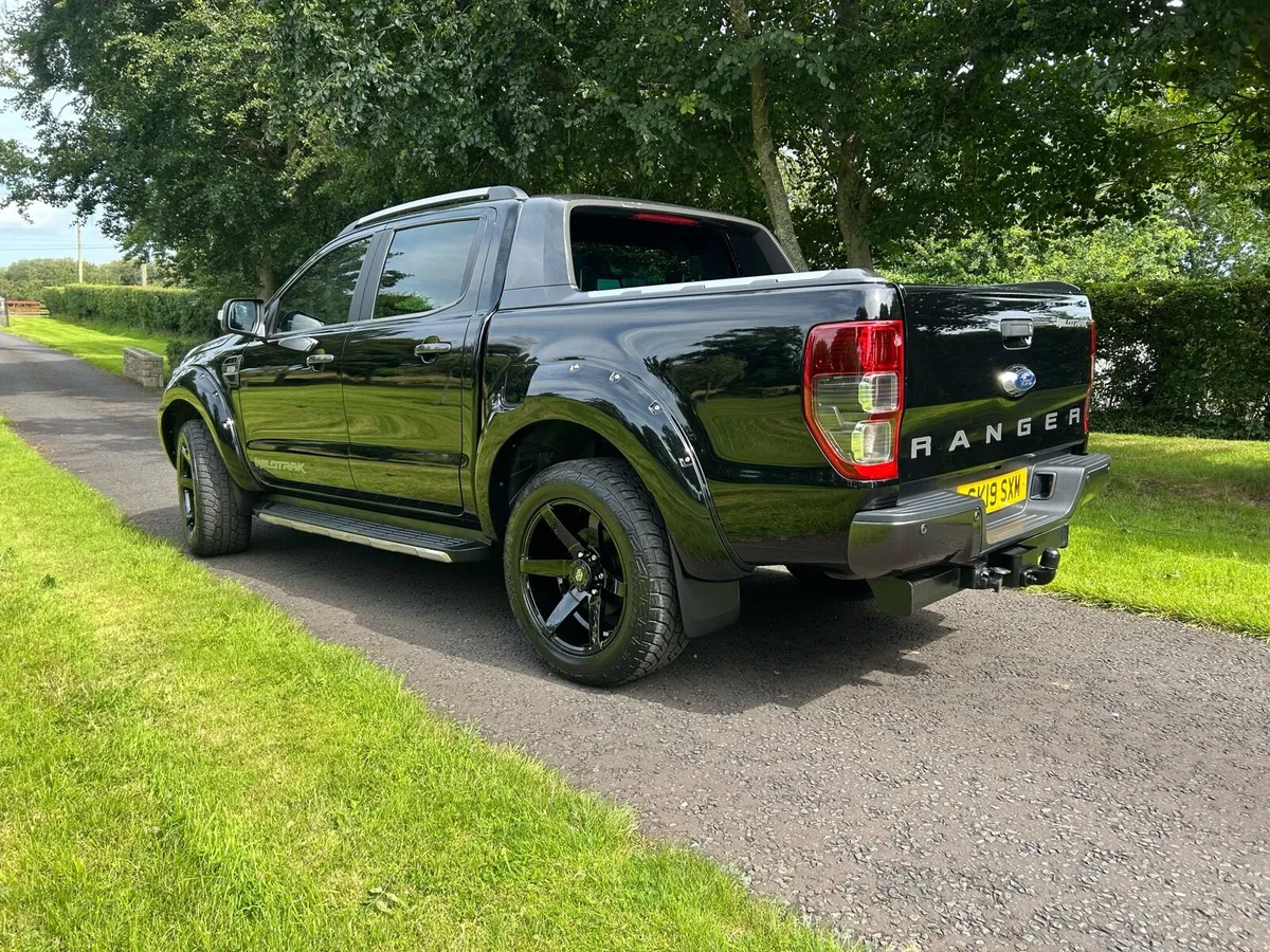 2019 ford ranger wildtrak FSH 3.2 - Image 2
