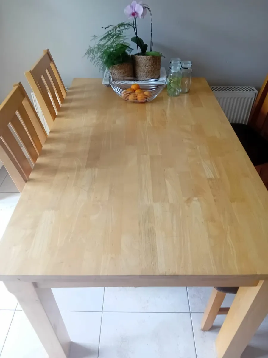 table and chairs