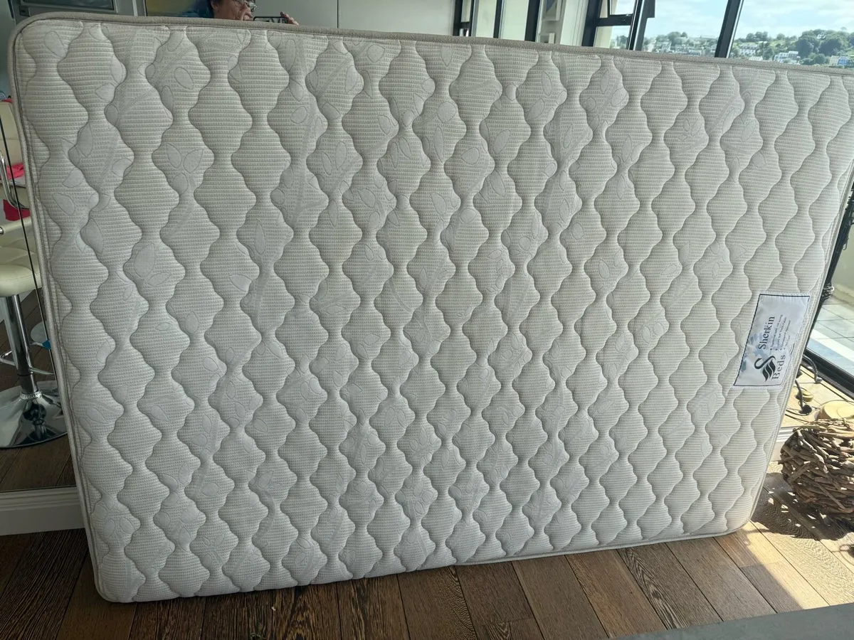 Double mattress Sherkin. As new - Image 1