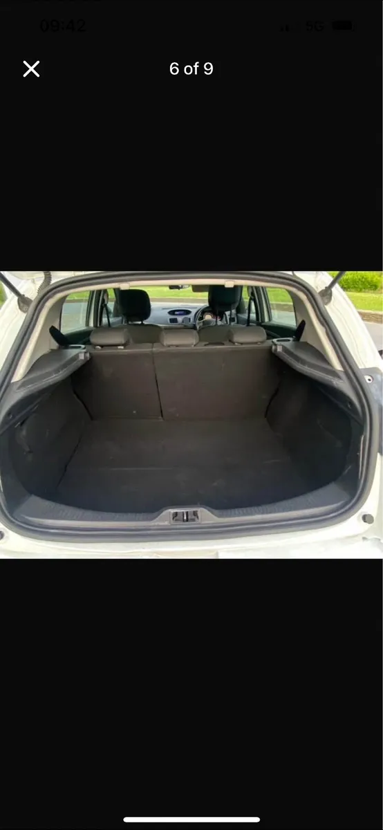 Renault Megane 2012 - Image 1