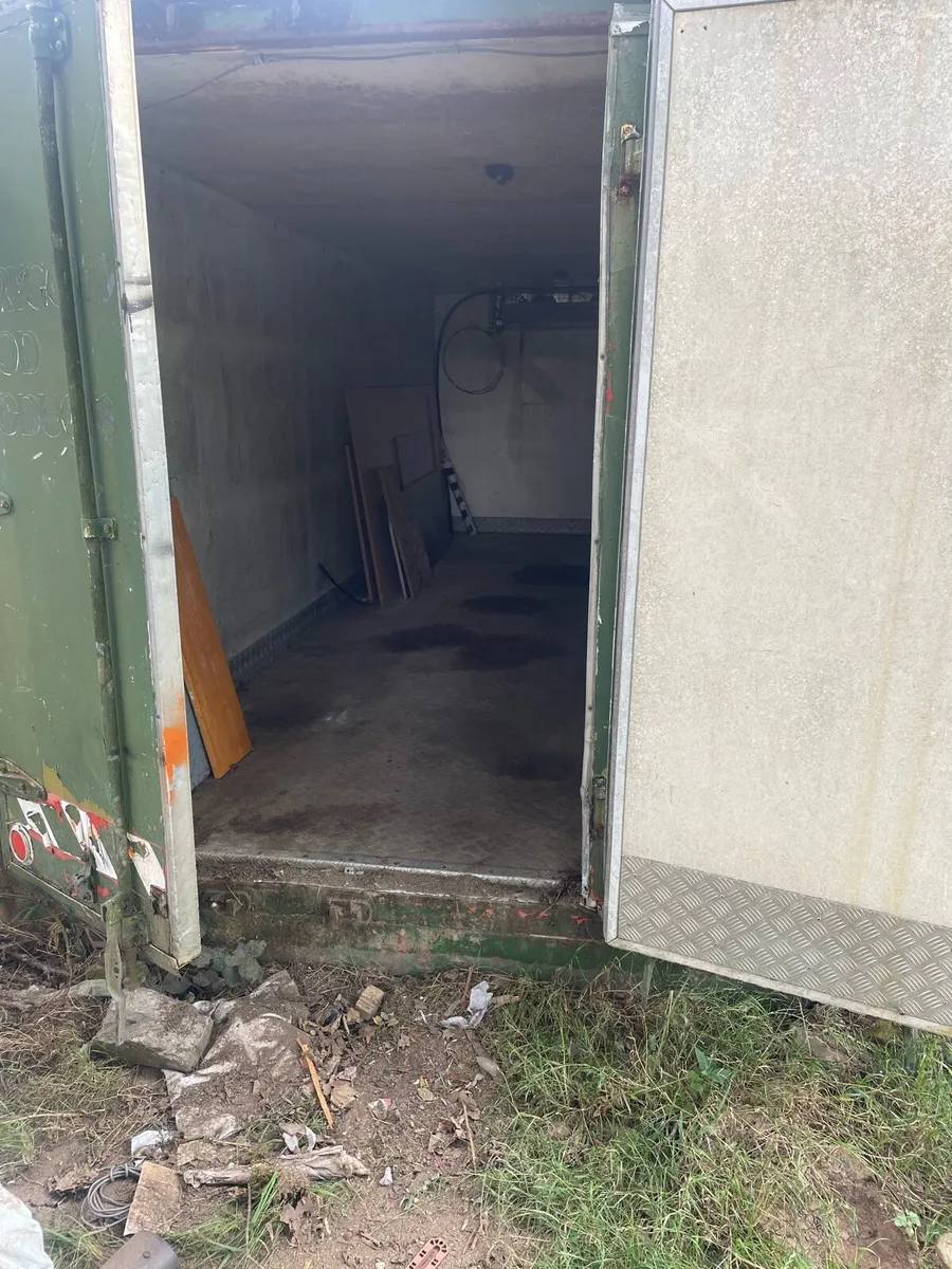 Insulated Container - Image 1