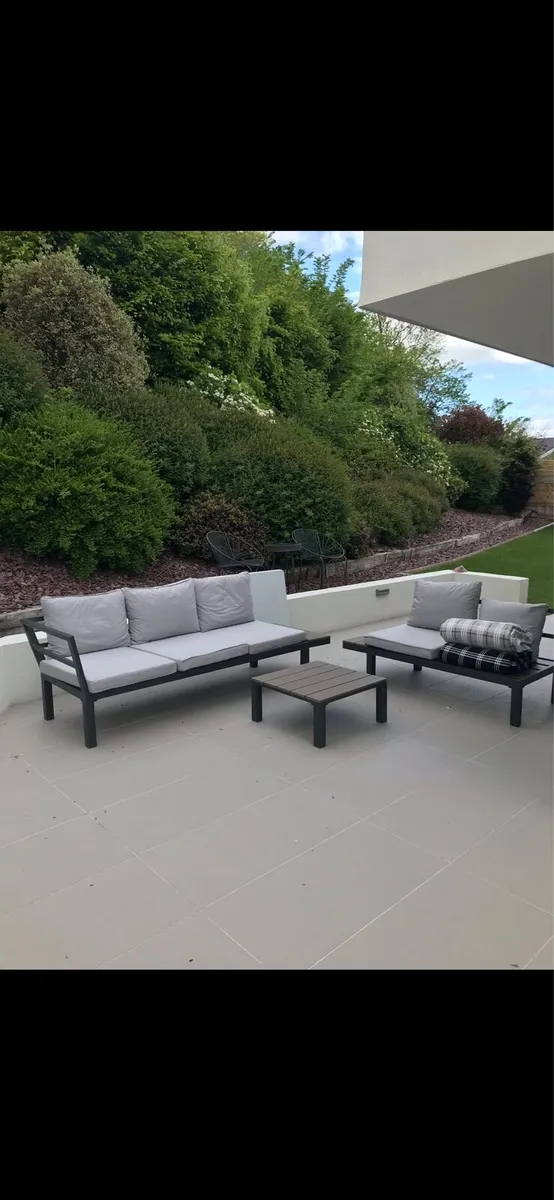 Patio set