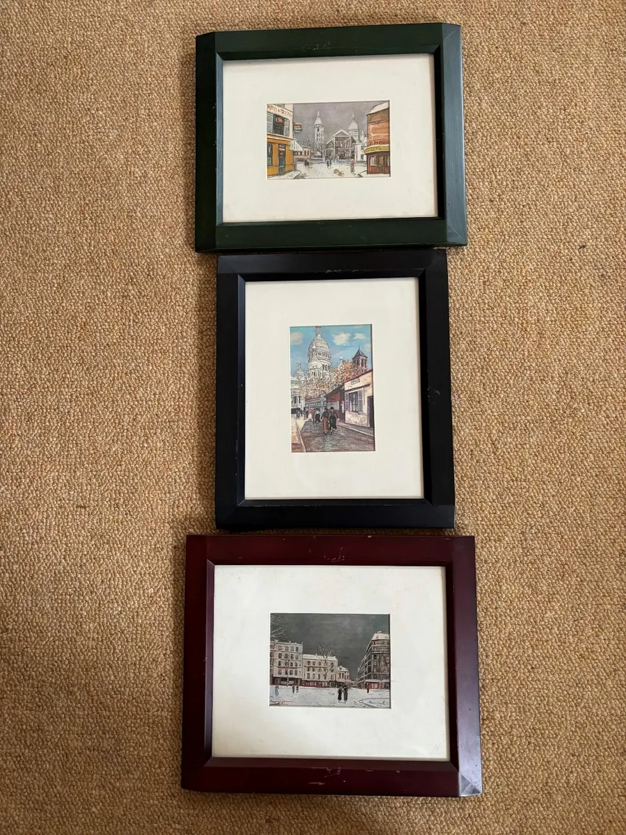 Framed prints of Paris scenes