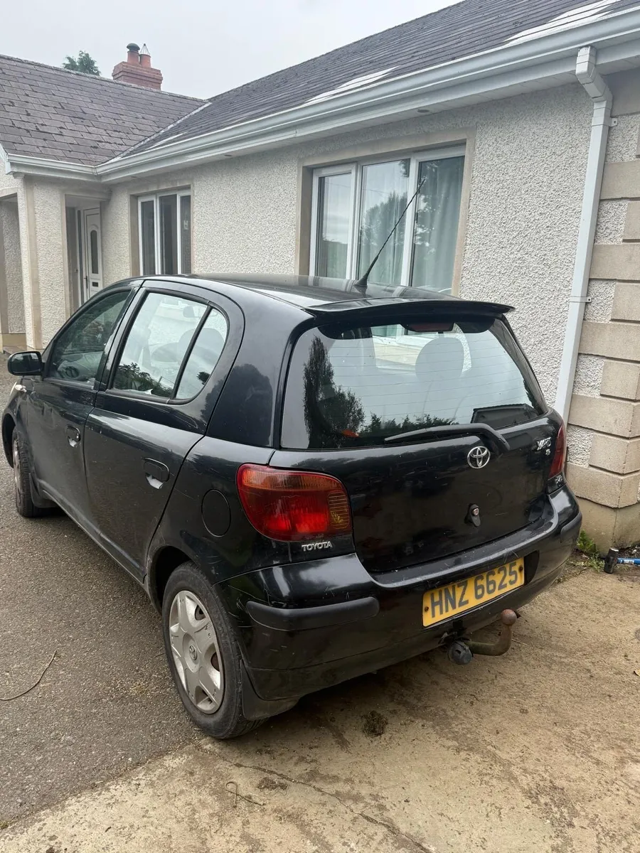 Toyota Yaris - Image 2