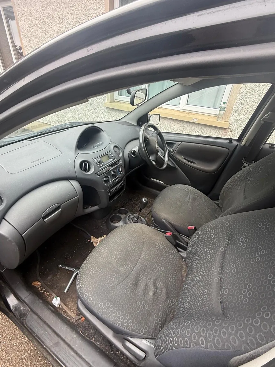 Toyota Yaris - Image 3
