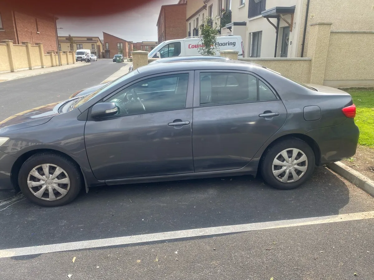 Toyota corolla - Image 2