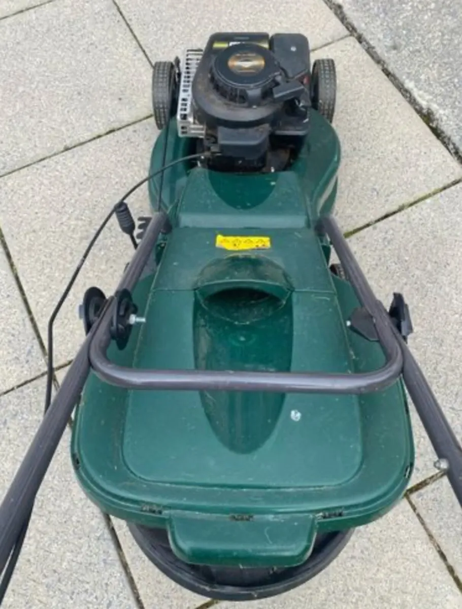 Briggs and Stratton Petrol Lawnmower - Image 2