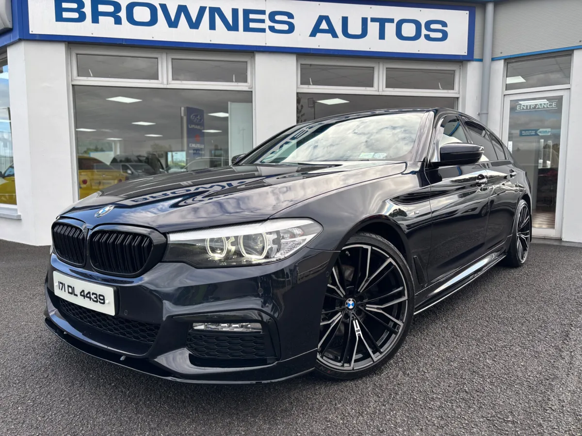 2017 BMW 5-Series M-Sport G30 Automatic - Image 2