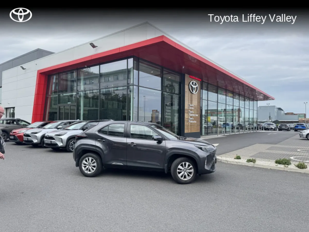 Toyota Yaris CR CROSS LUNA 4DR AUTO - Image 1