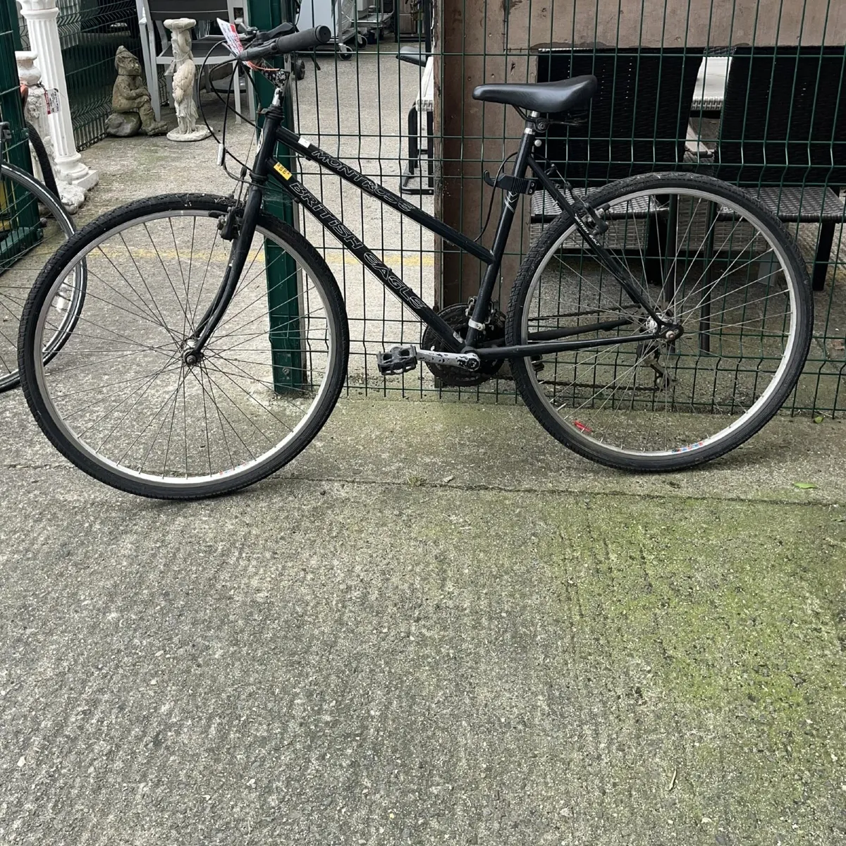 British Eagle Montrose Hybrid Urban Bike - Image 1
