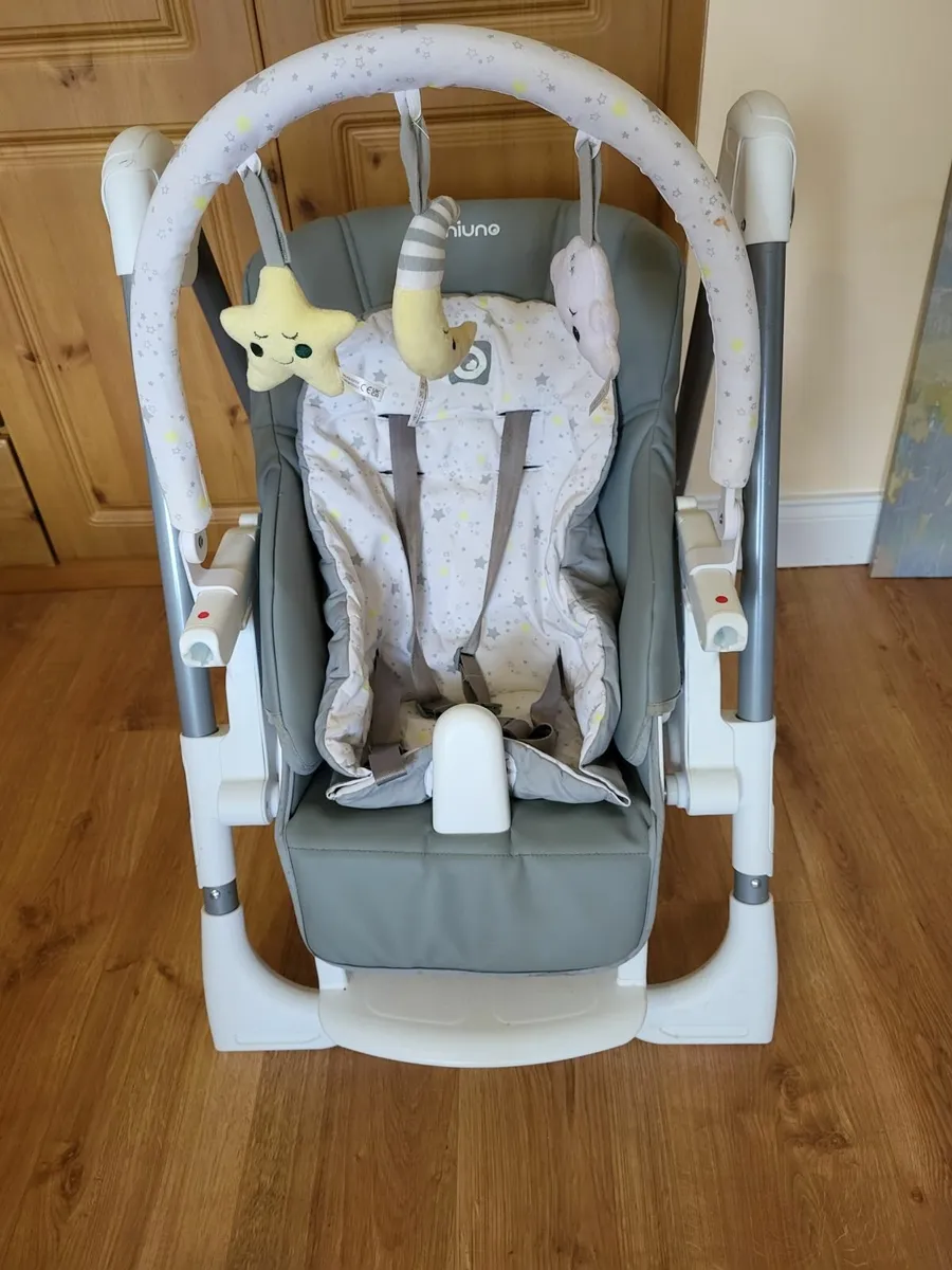 High chair - Image 1