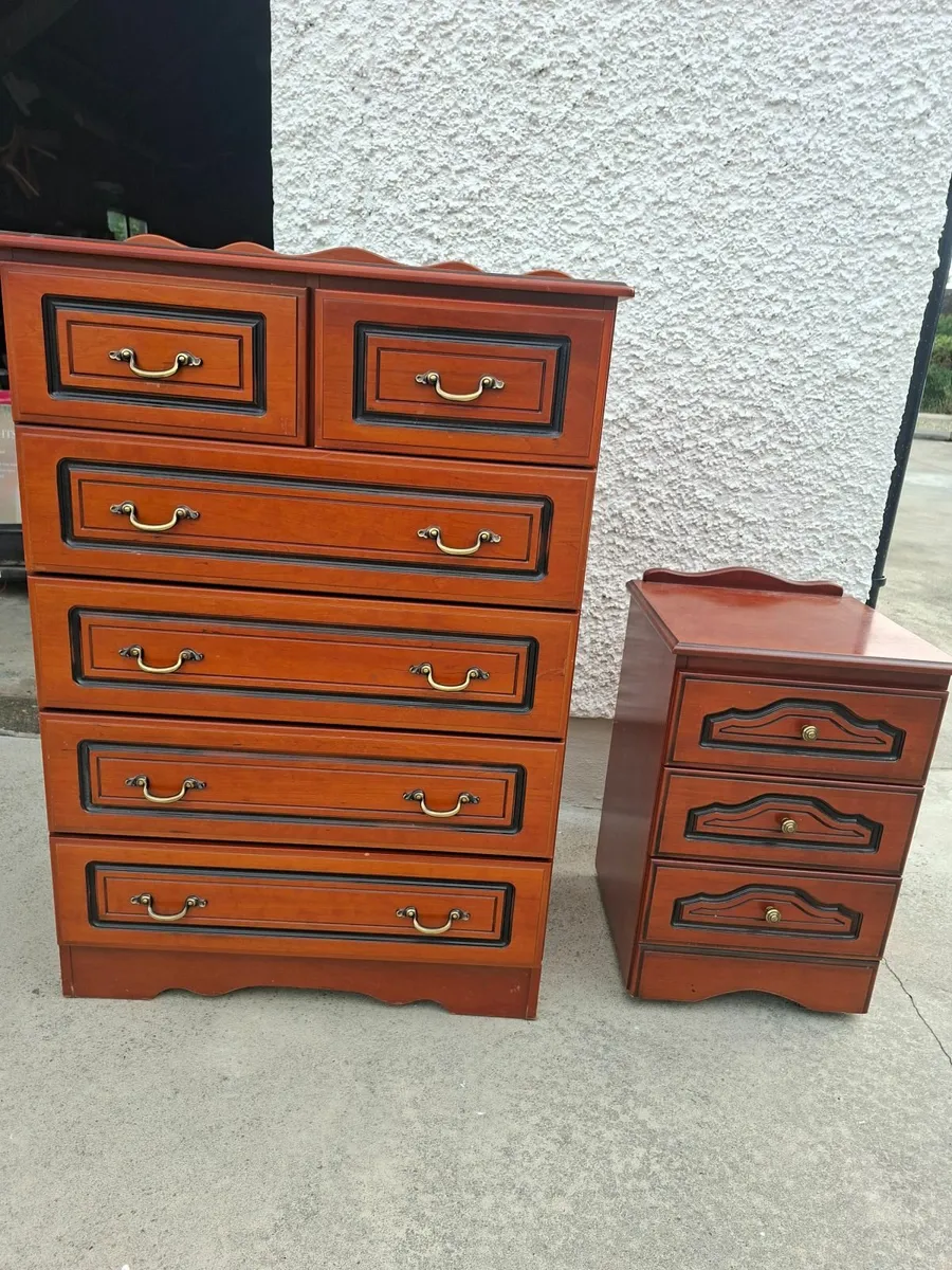 Bedroom furniture - Image 1