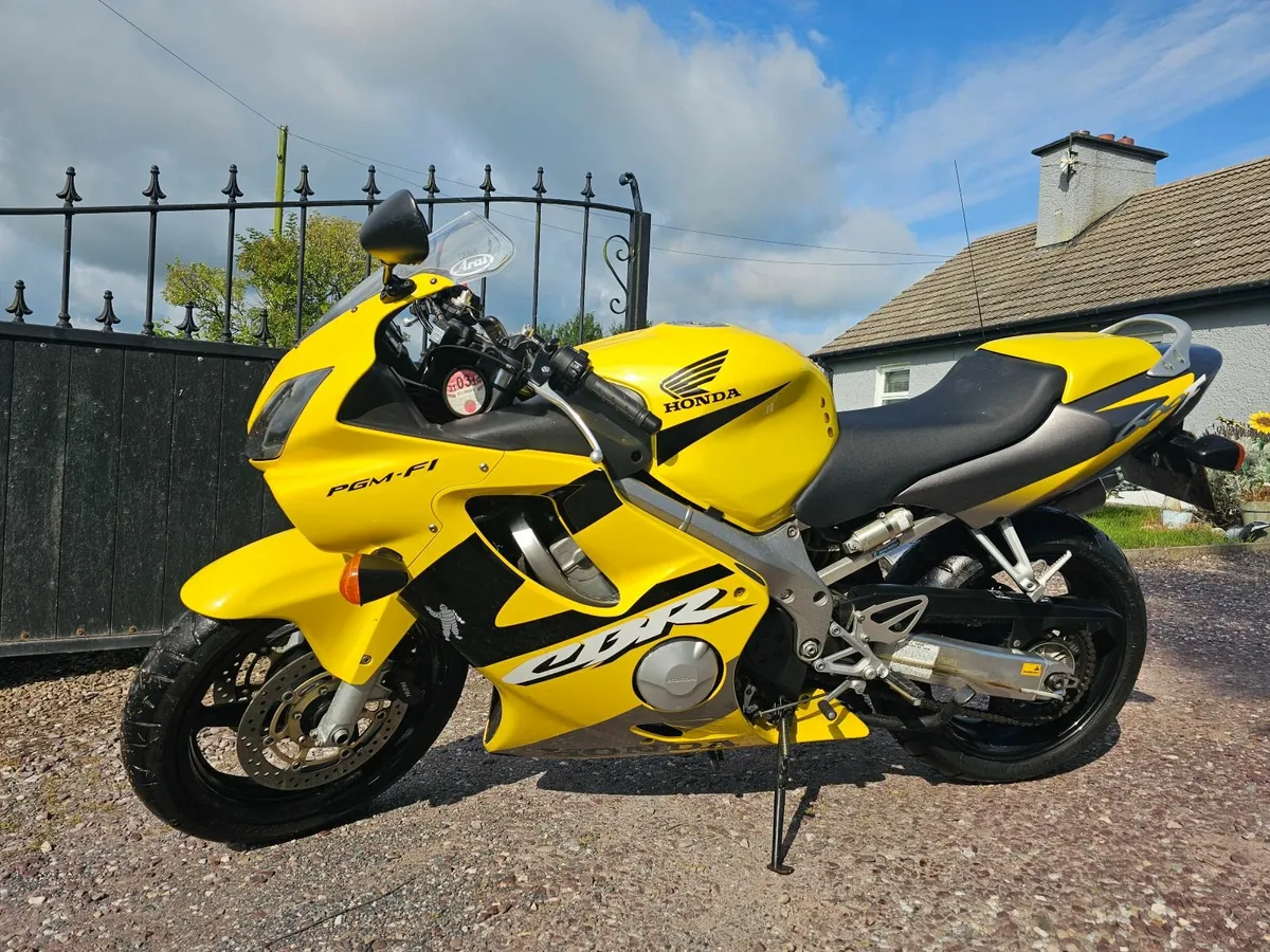 Honda CBR 600 F4i PGM - Image 4