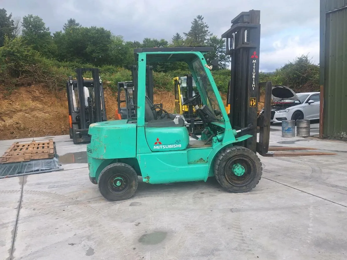 Mitsubishi forklift - Image 1